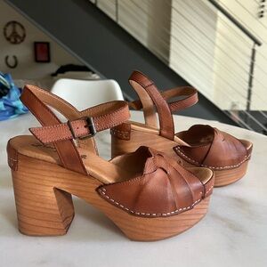 Free People Tan Leather Platform Sandals